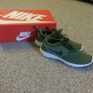 NWOT army green Nikes