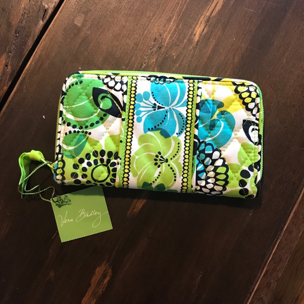 Vera Bradley wallet NWT