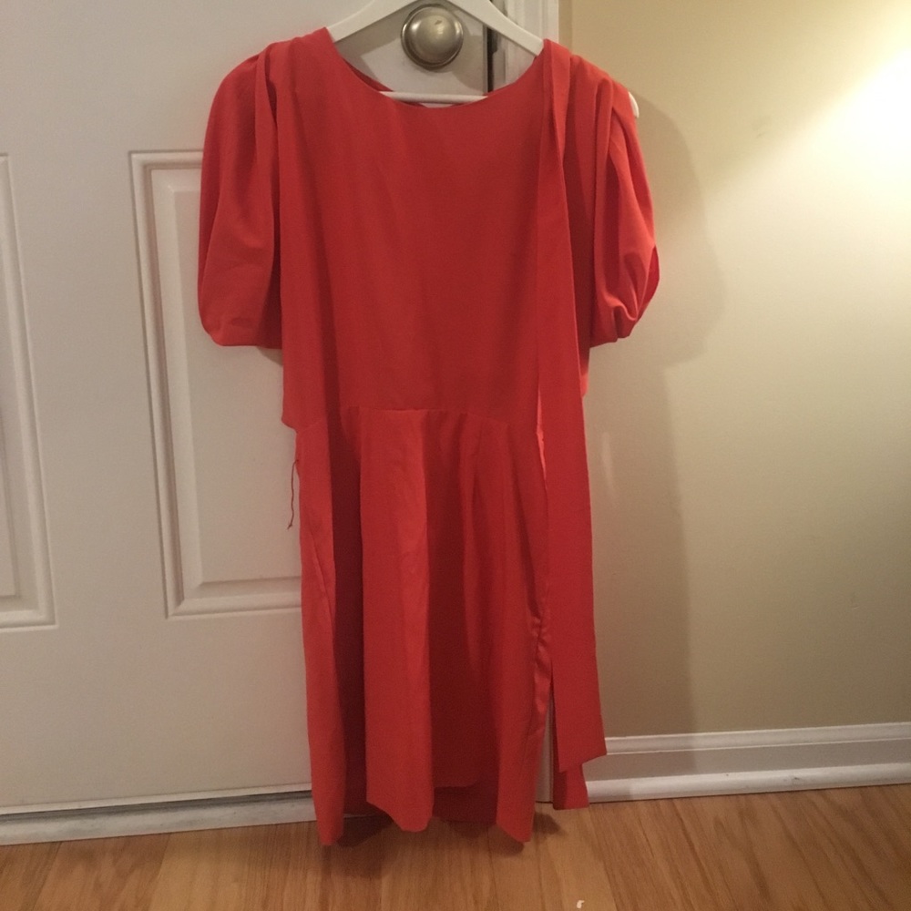 Sexy/fun cocktail dress with singed waistline