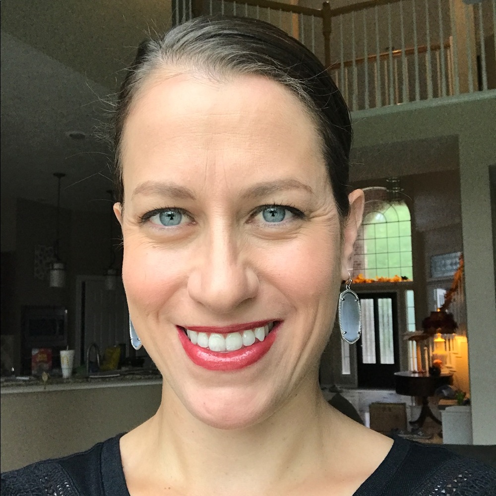 Meet your Posher, Amy