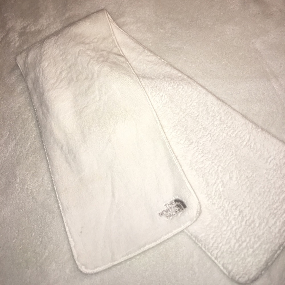 North Face scarf