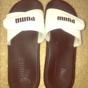 Puma slides 💙