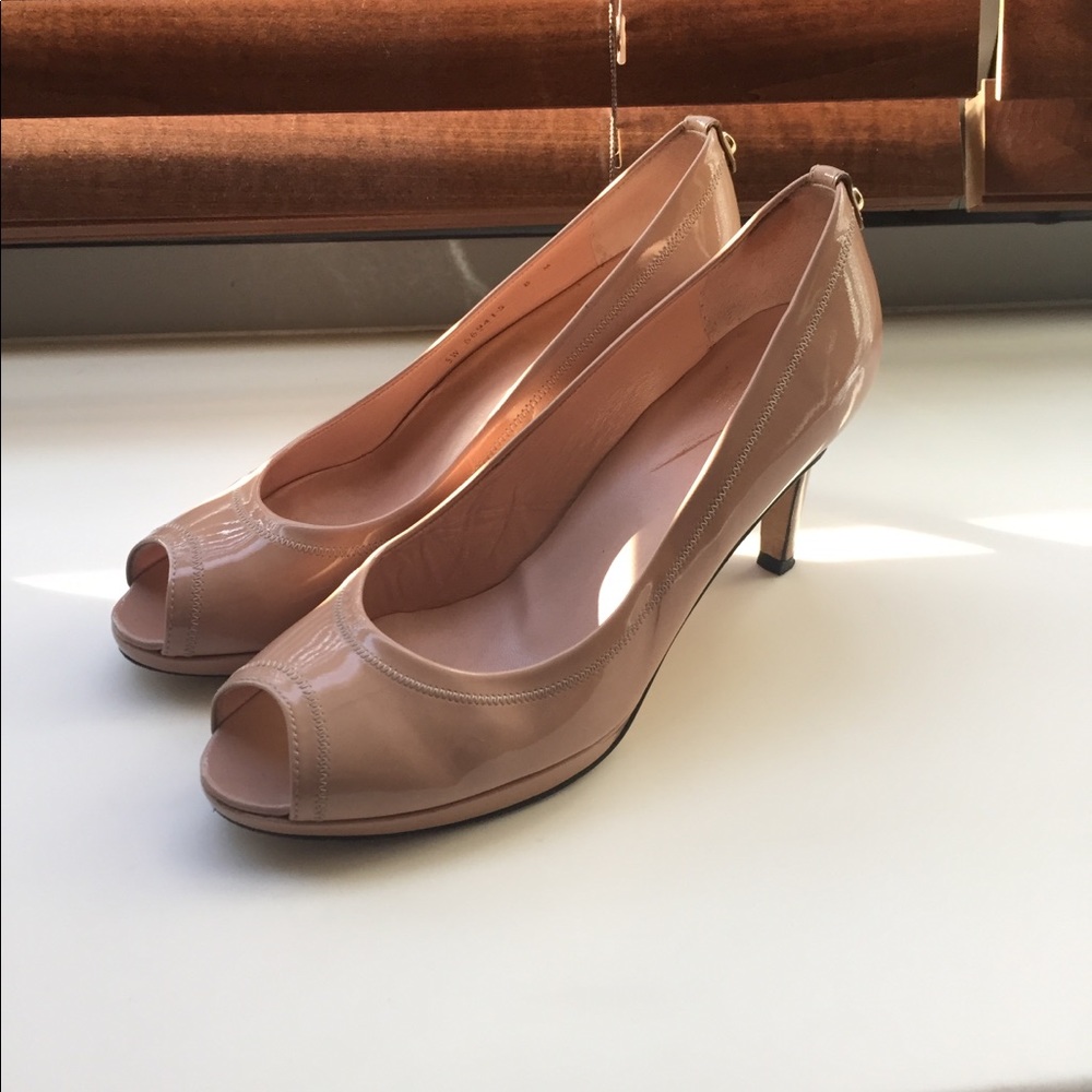 Stuart Weitzman Nude Peep Toe Heels