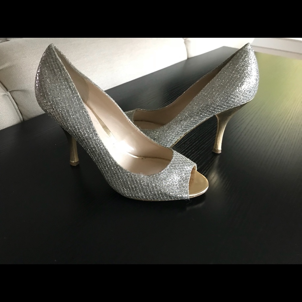 Nine West silvery gold, glittery Heels