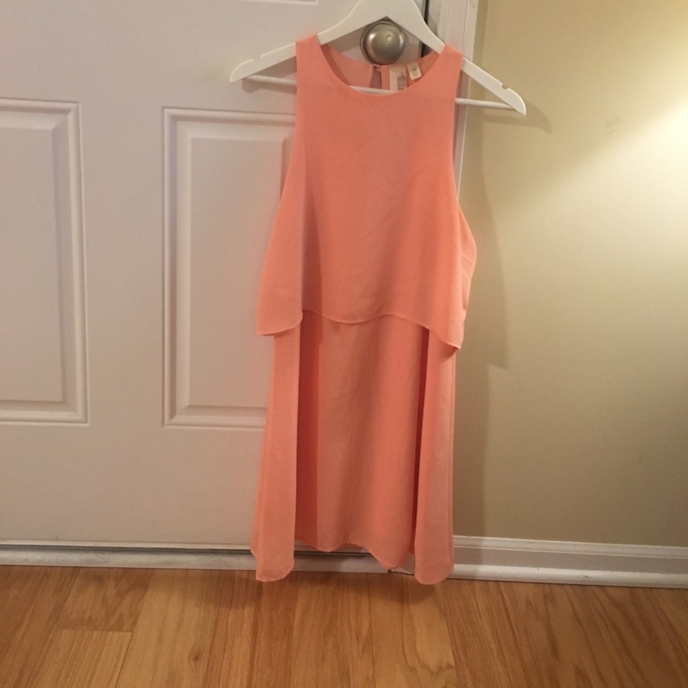 Beautiful, delicate pink dress