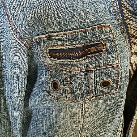 Crest CJ denim jacket & skirt - Picture 5 of 8