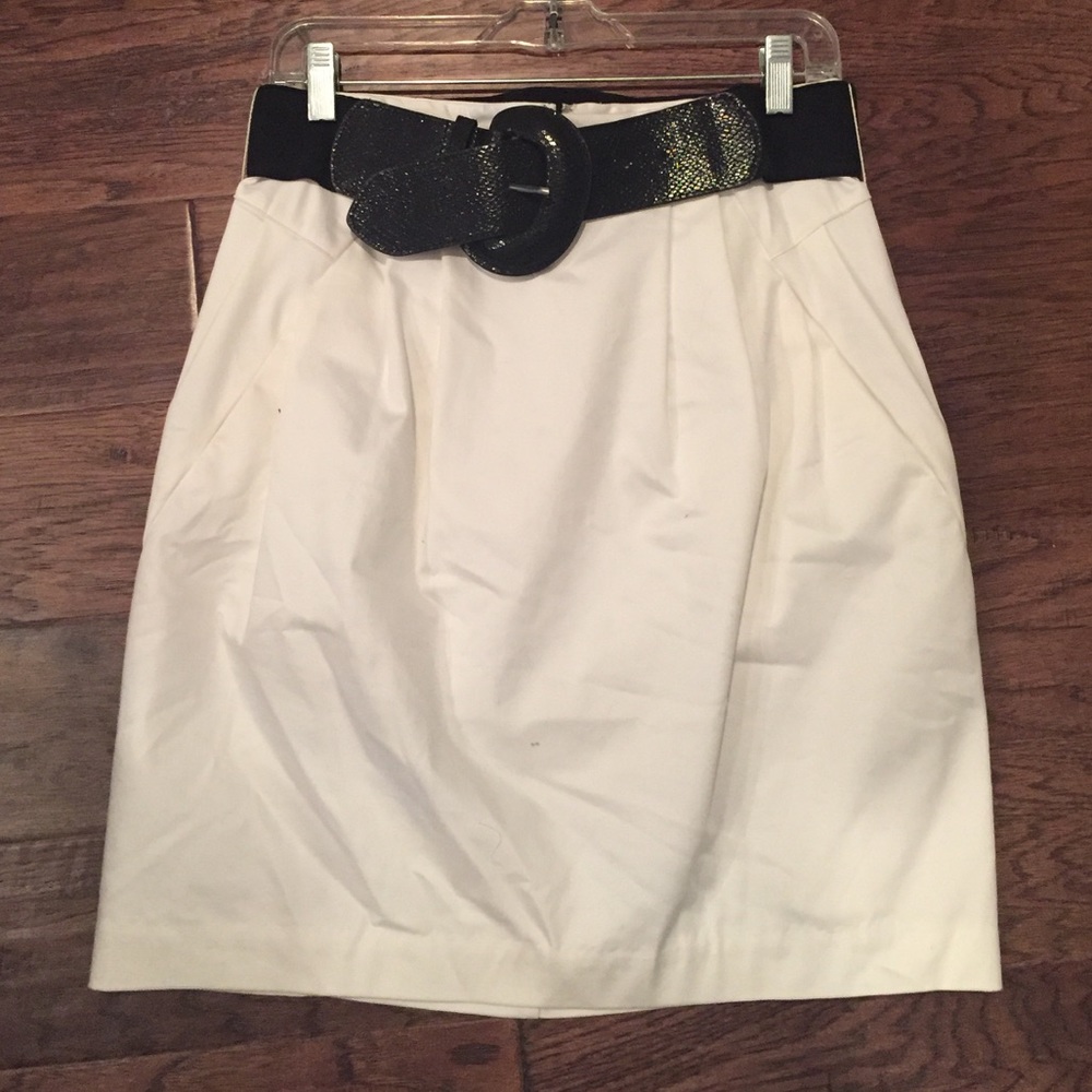 White Skirt with Pockets