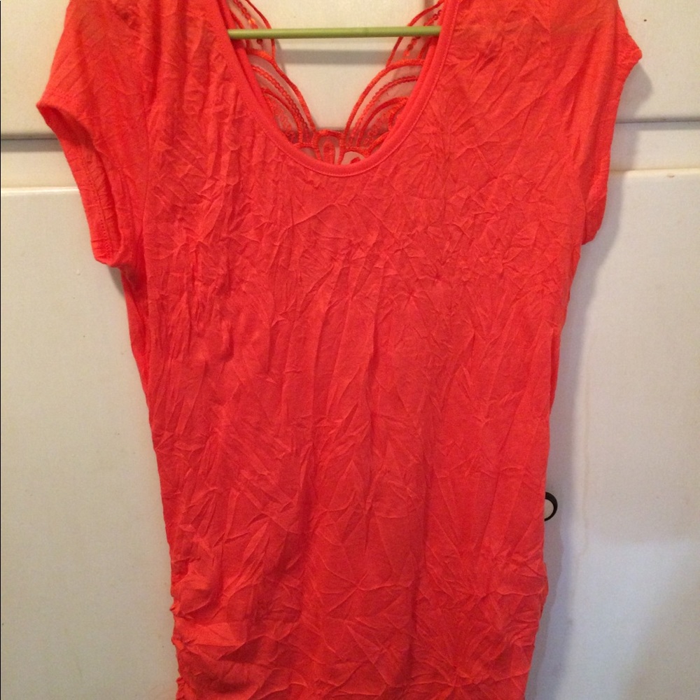 Top size large