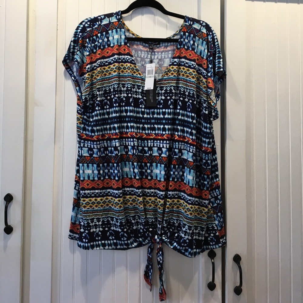 Cable & Gauge short sleeve knotted top