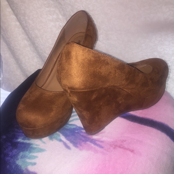 Ladies wedges - Picture 2 of 2