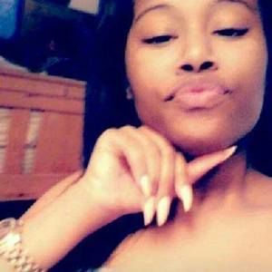 Meet your Posher, Adrienne