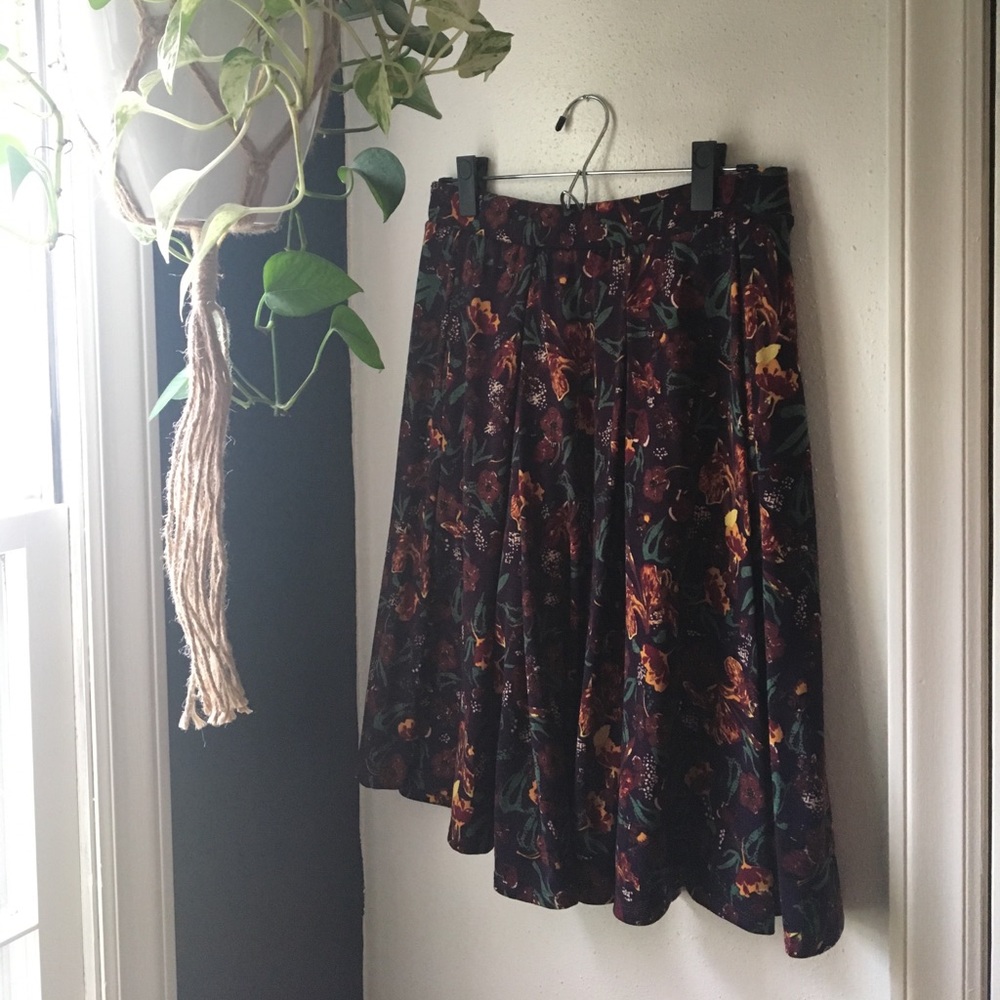 Lularoe Madison skirt size M