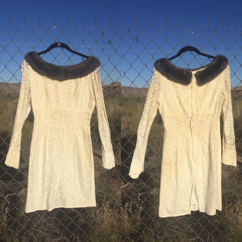 Fabulous 1960s Cream Lace Dress w/ Faux Fur Collar