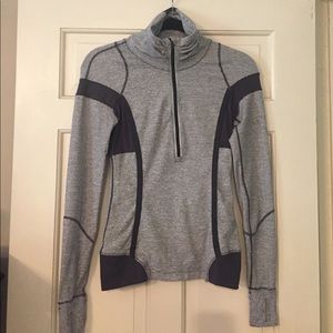 Lululemon long sleeve activewear top