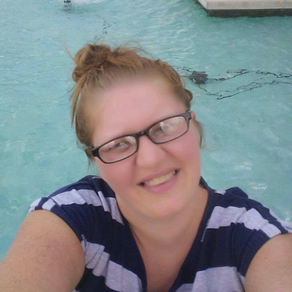 Meet your Posher, Cassie - Picture 1 of 1