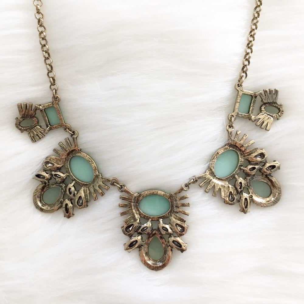 "Ivy" Necklace || Mint & Clear Crystal Statement - Picture 7 of 9