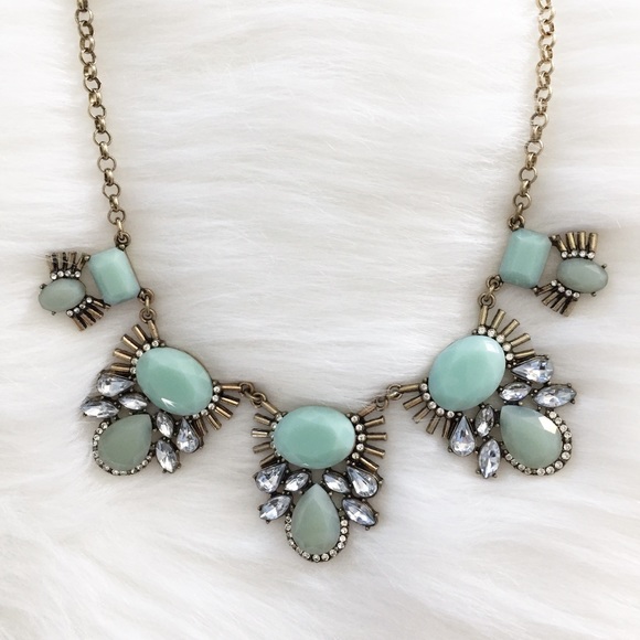 "Ivy" Necklace || Mint & Clear Crystal Statement - Picture 4 of 9