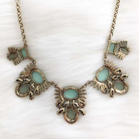"Ivy" Necklace || Mint & Clear Crystal Statement - Picture 7 of 9