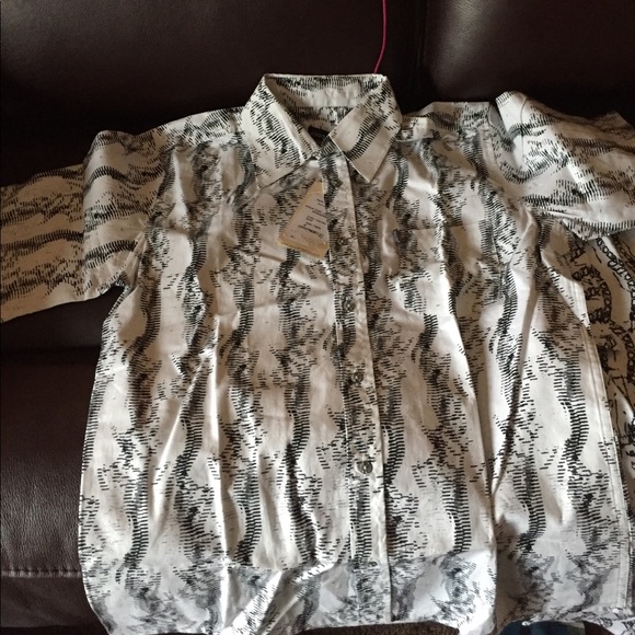 Shirts - Picture 2 of 3