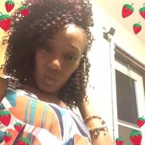 Meet your Posher, Gloria