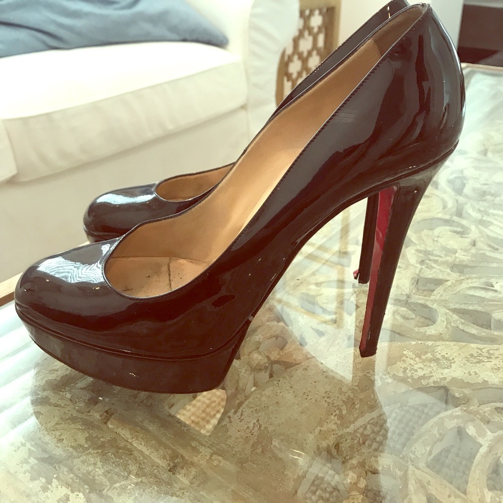 Christian Louboutin Black patent leather pump