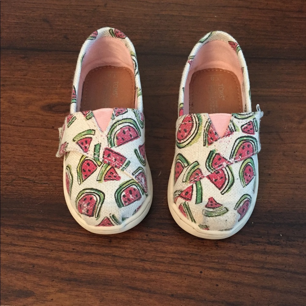 Toms shoes