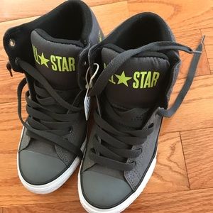Brand new boy converse shoe 4.5