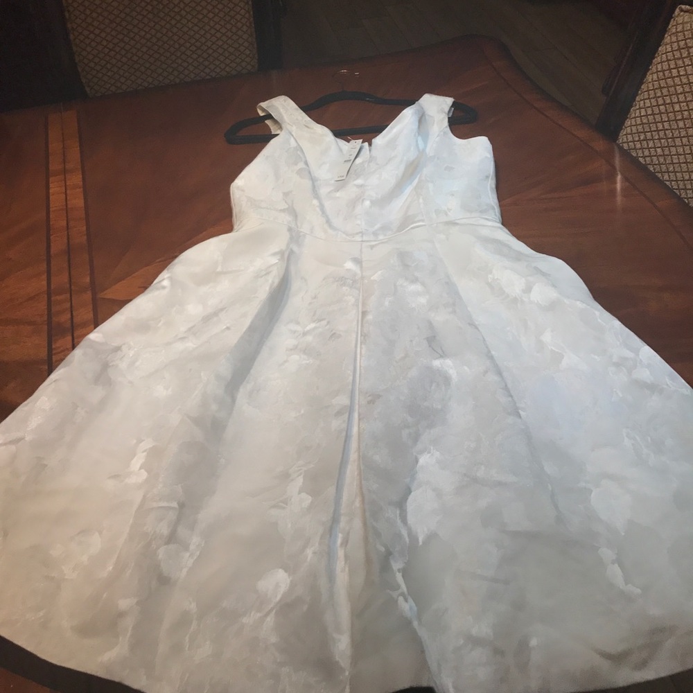 WHBM- NWT white Jacquard sleeveless dress