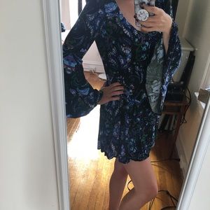 Express dress with bell sleeves