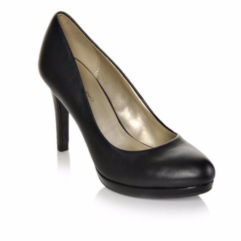 Bandolino 'Dannie' Platform Pumps, 6.5