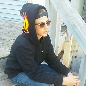 Meet your Posher, Ethan