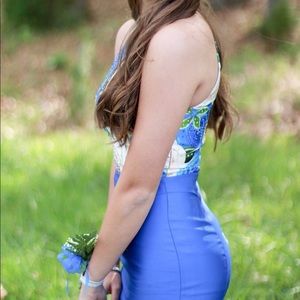 Beautiful prom dress!