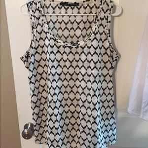 Black and white Ivanka trump top