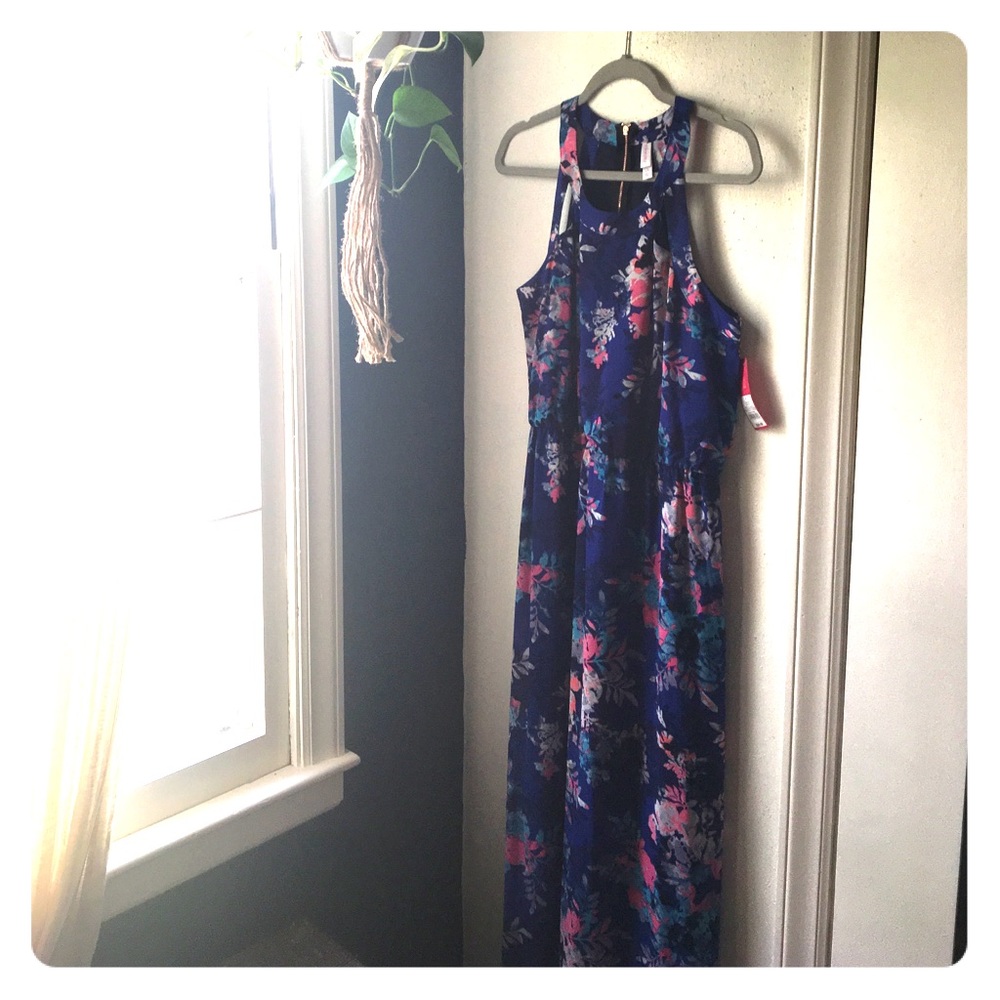 Xhilaration maxi dress size L