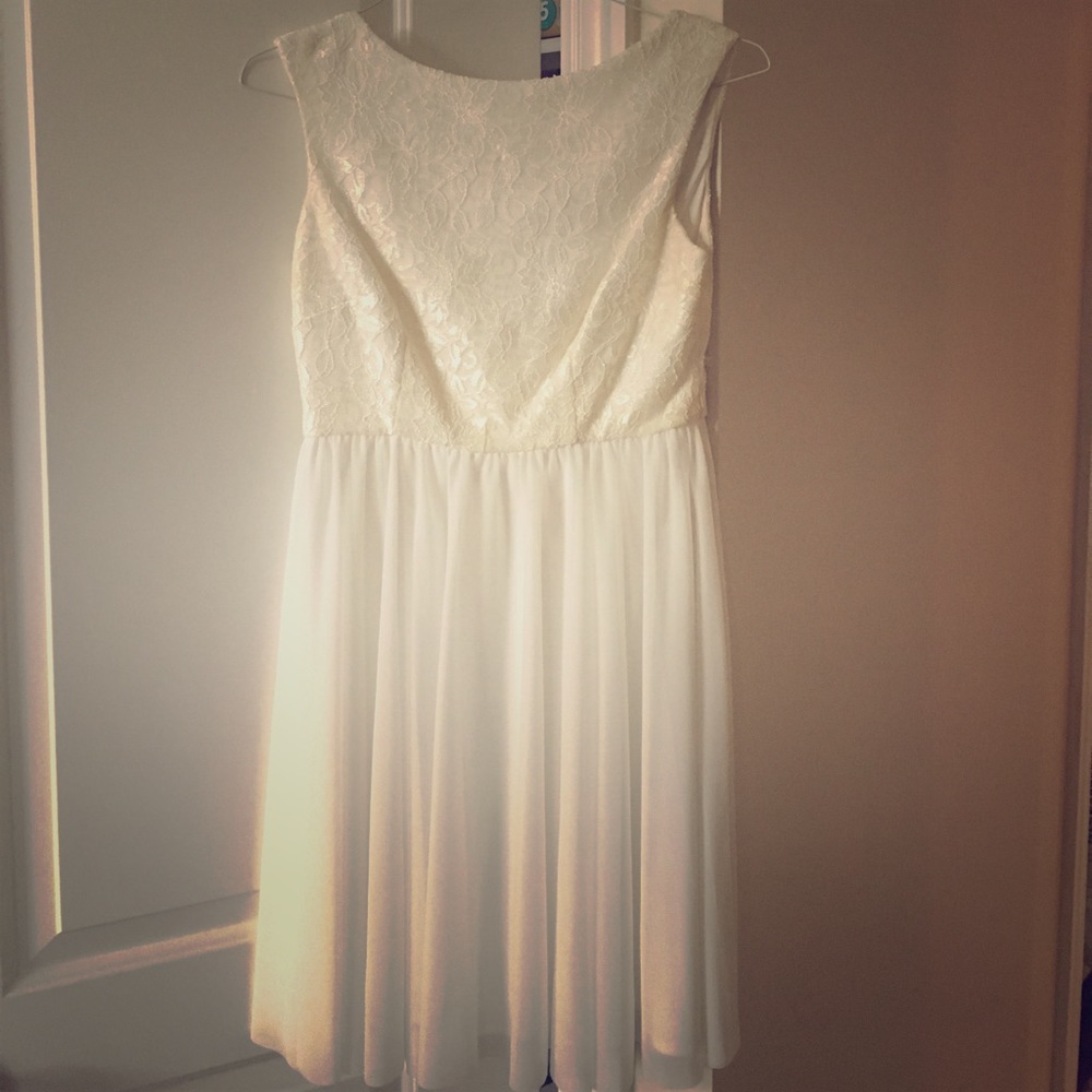 David's Bridal Short white dress
