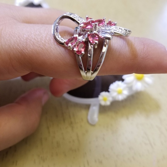 18k Swarovski flower 8 ring - Picture 5 of 8