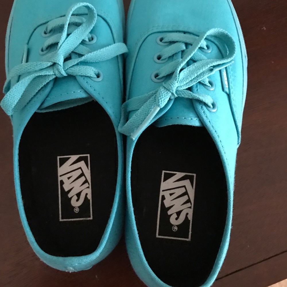 Vans - Picture 2 of 3