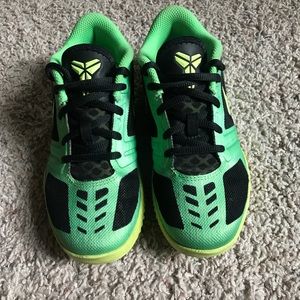 Boys Nike’s - Size 1