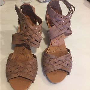 Wedge sandals