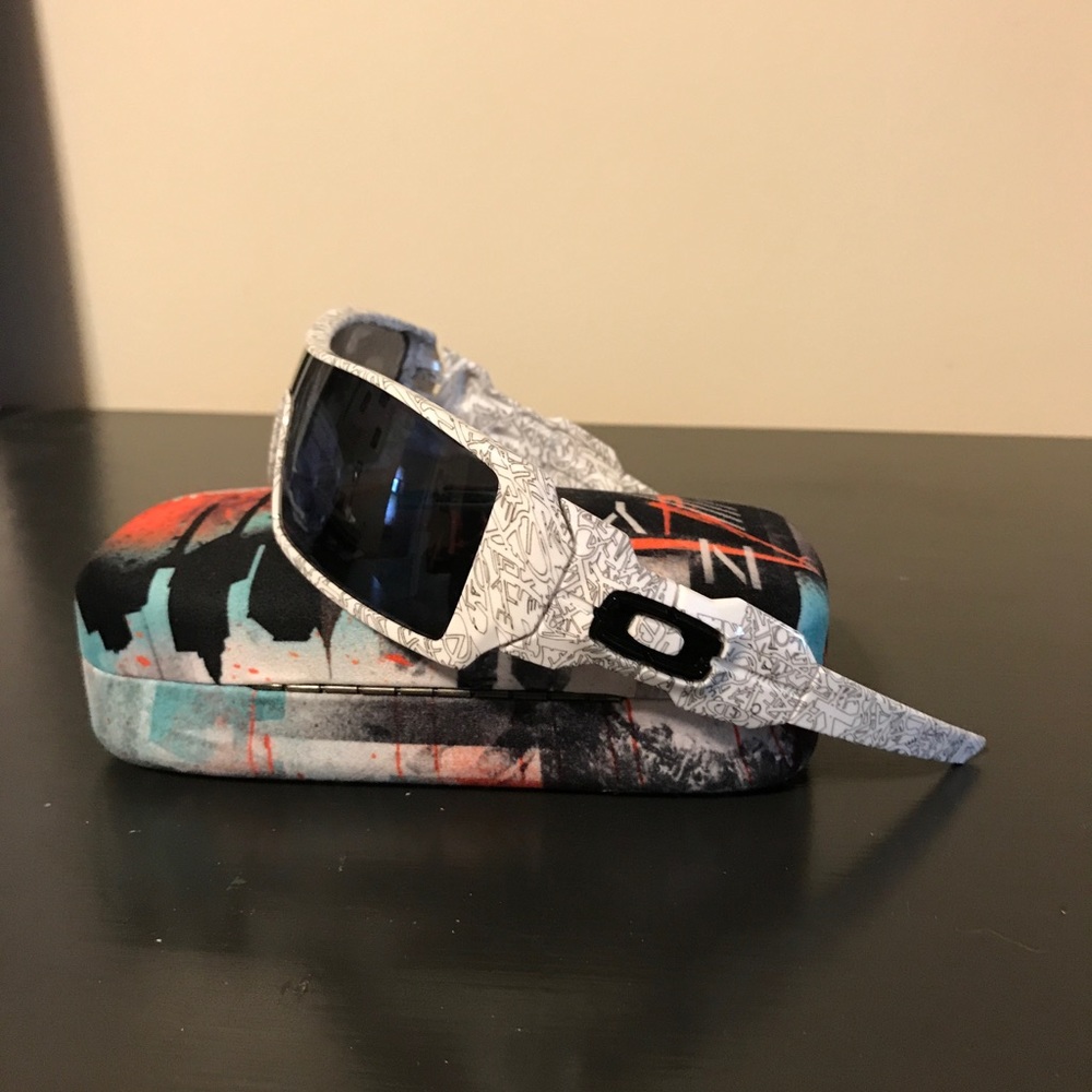 Men's Oakleys