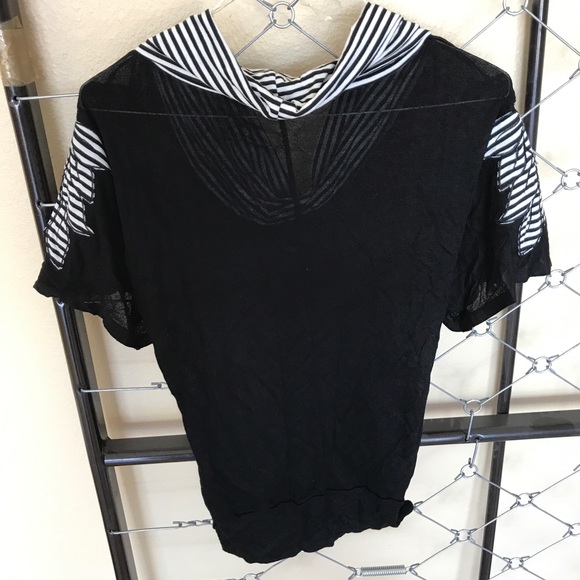 👚size M - Picture 4 of 5