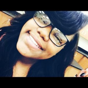 Meet your Posher, Crystal