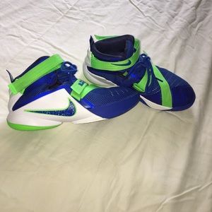 Lebron Soldier 9