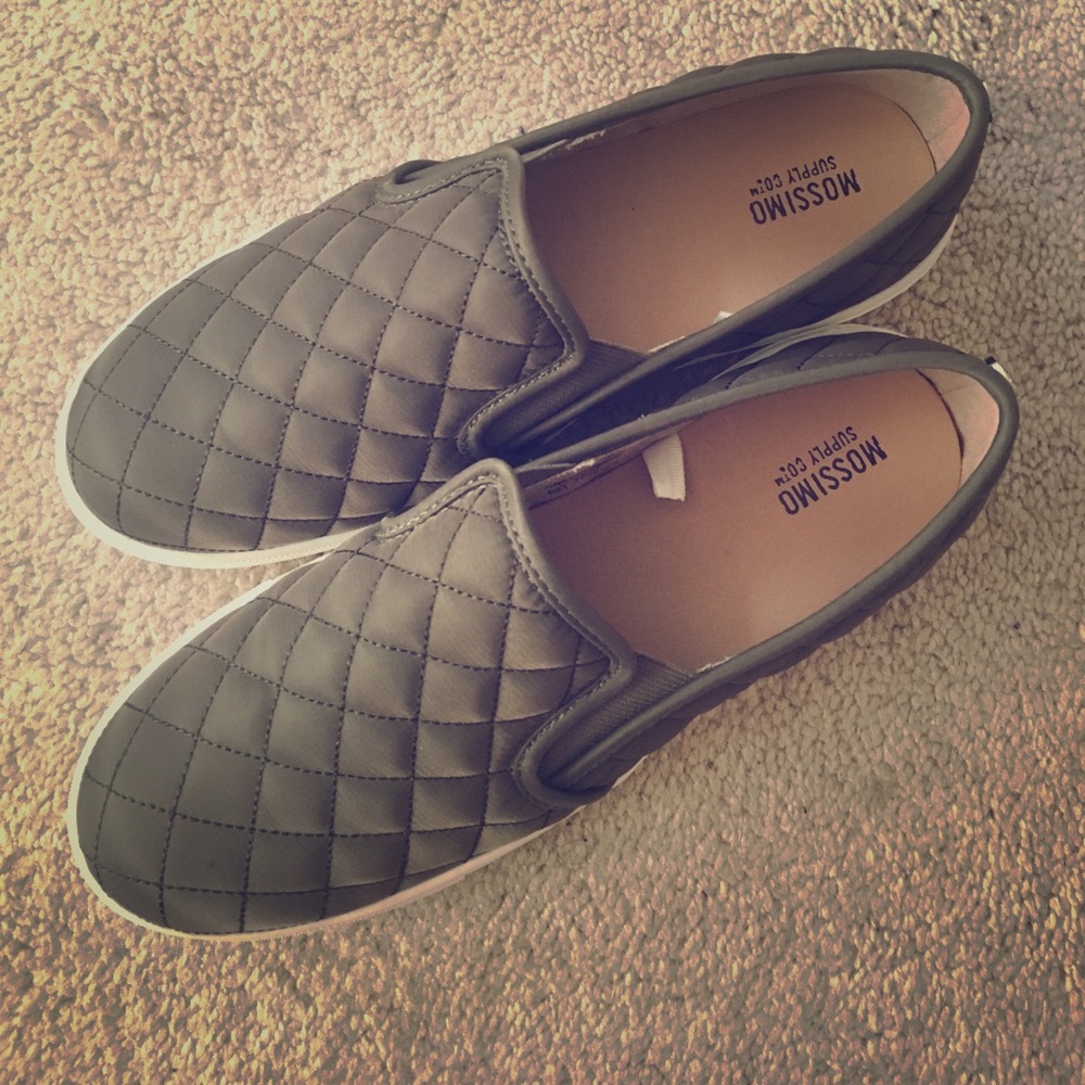🚫slip on shoes🚫 SOLD