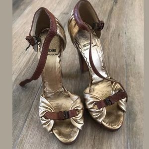 Moschino cheap & Chic gold leather heels Sz 37 Moschino cheap & Chic gold leather heels Sz 37