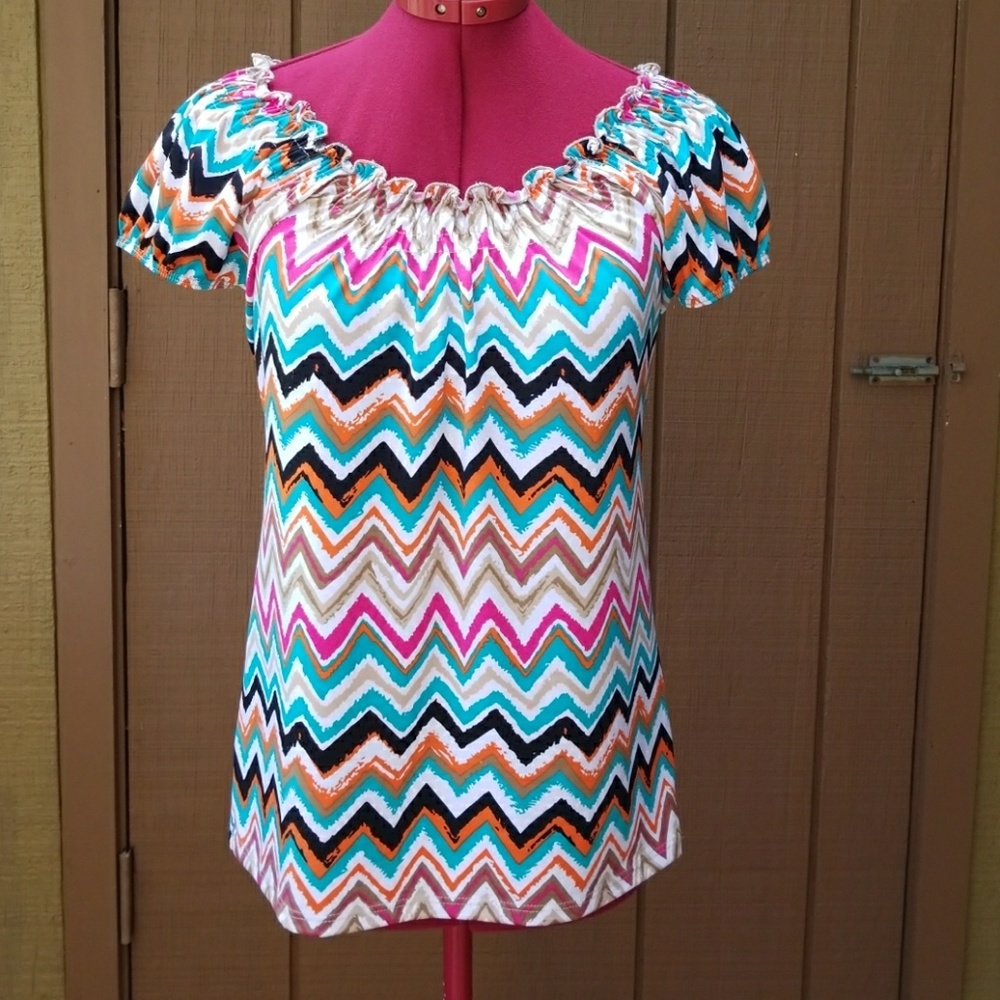 Zig zag top