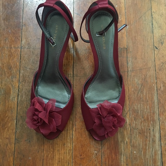 Ann Taylor Shoes - Deep Red Size 8 Ann Taylor Heels with Rose