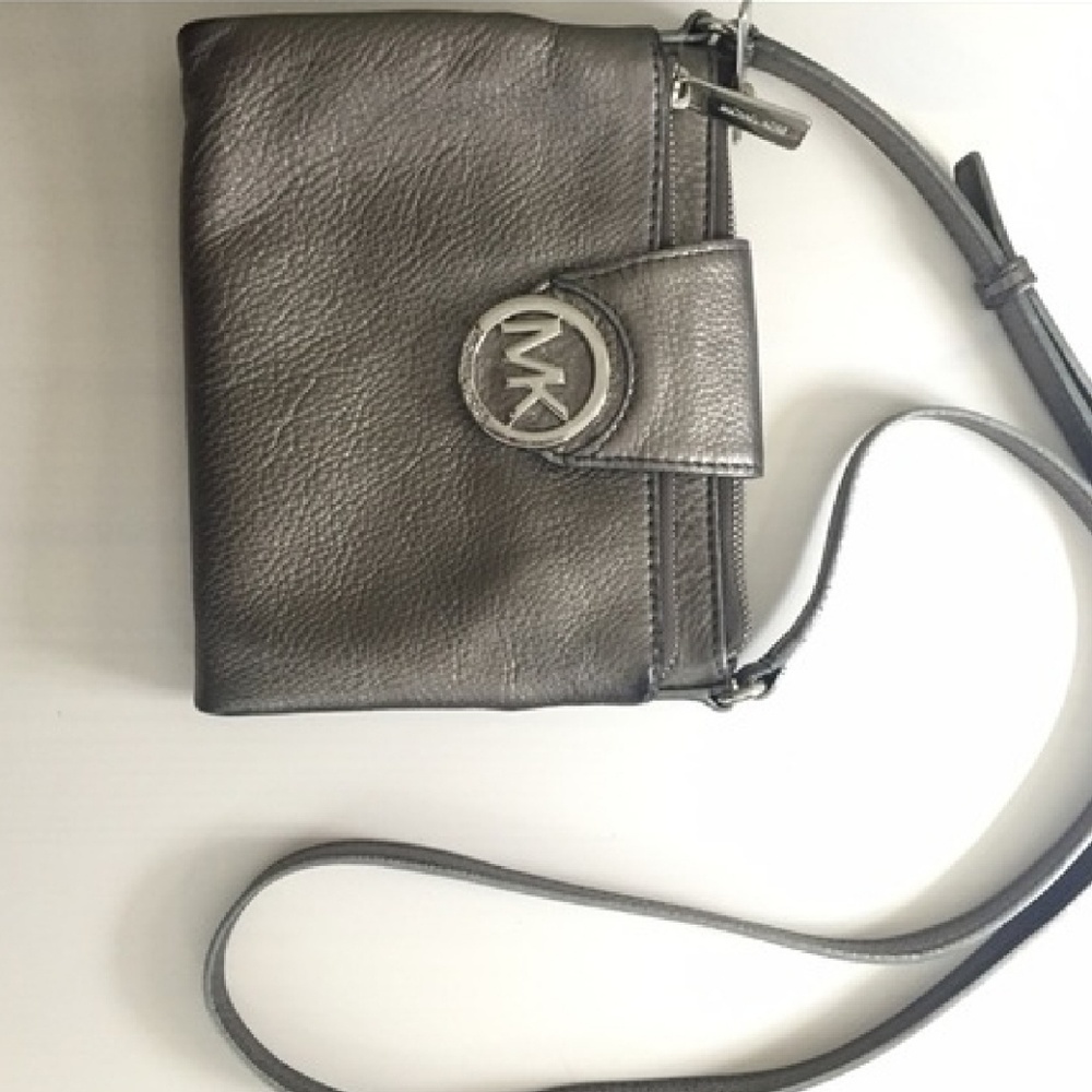 PRICE DROP!!!! Michael Kors Crossbody