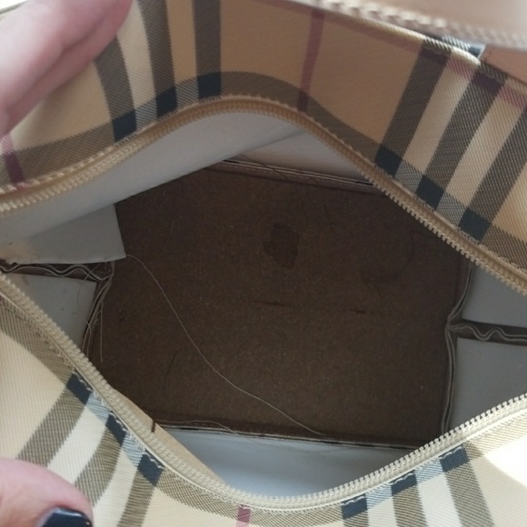 Mini Burberry Tote - Picture 5 of 8