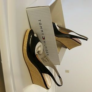Shoe